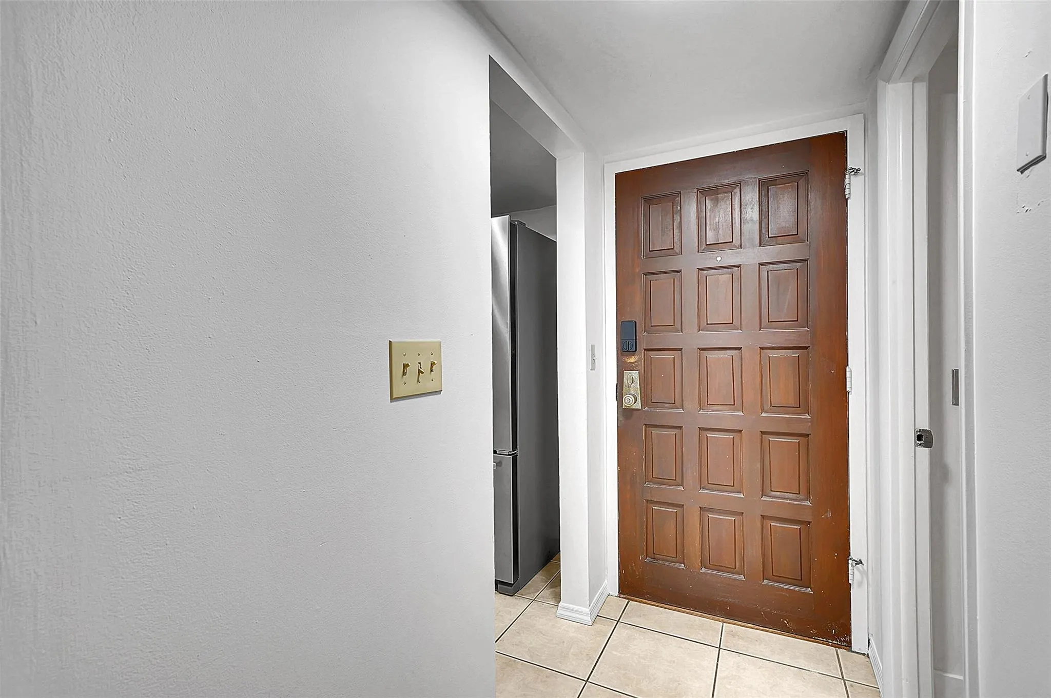 3900 N Hills Dr, #301
