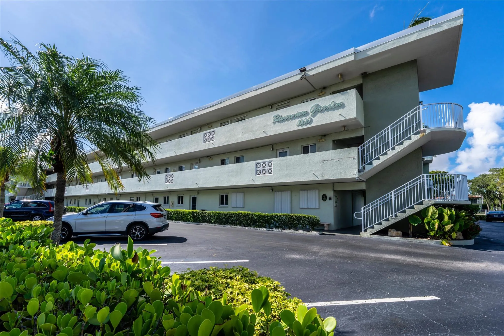 1000 SE 4th St, #311