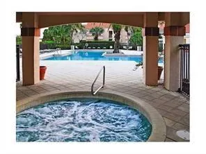 3450 Pinewalk Dr, #433