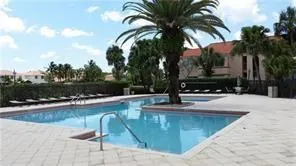 3450 Pinewalk Dr, #433