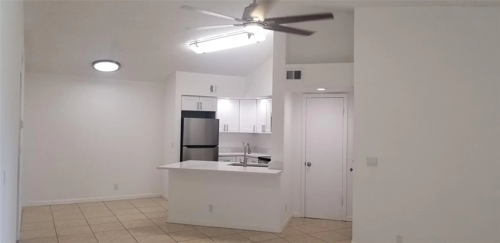3450 Pinewalk Dr, #433