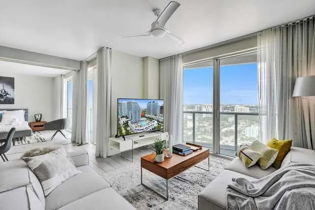 3101 Bayshore, #1806