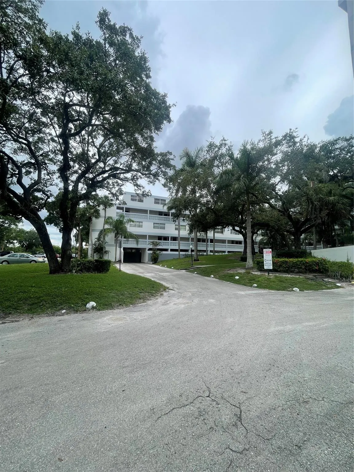 3301 SPANISH MOSS TE, #601