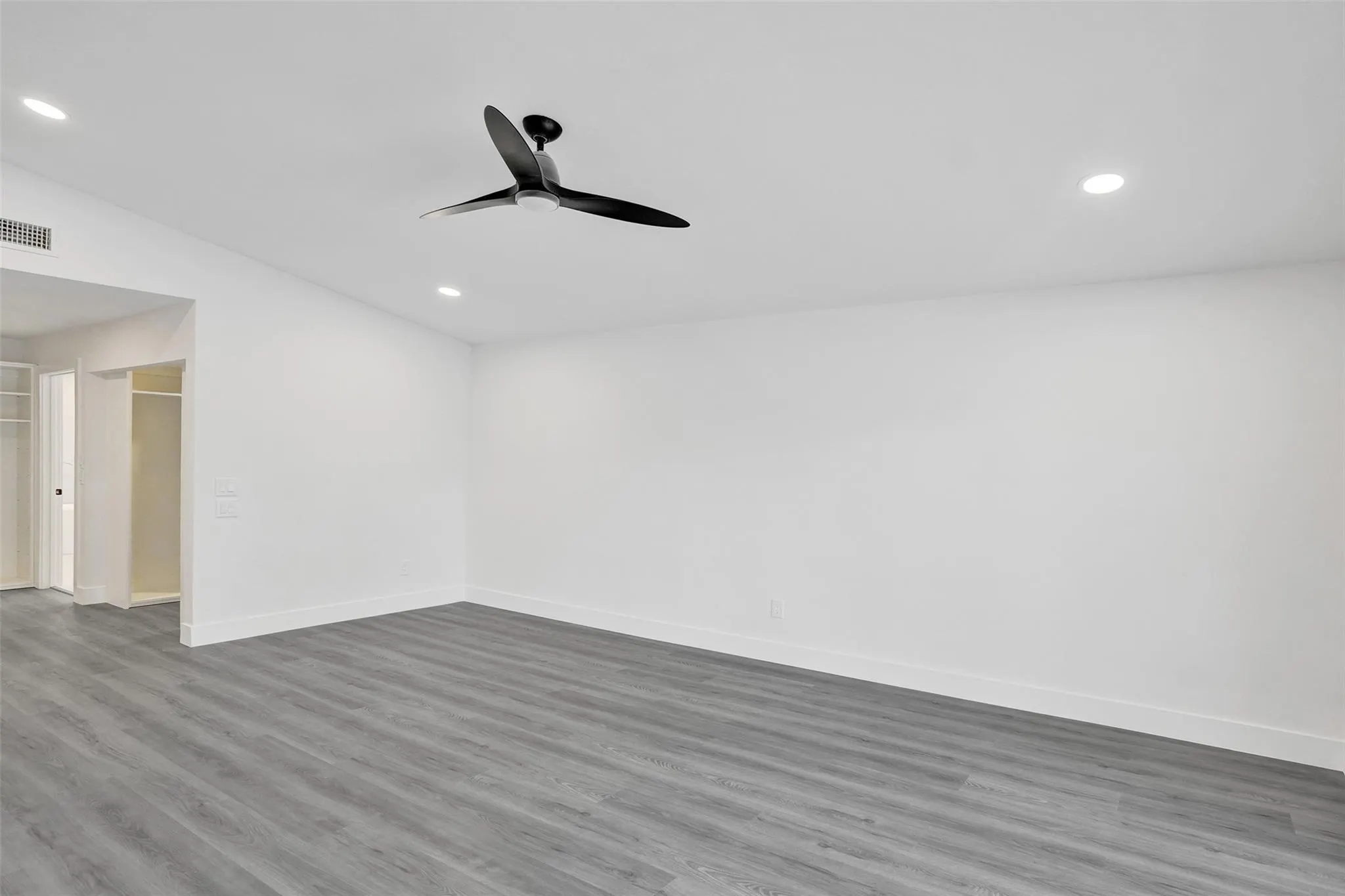 10359 Sunset Bend Dr