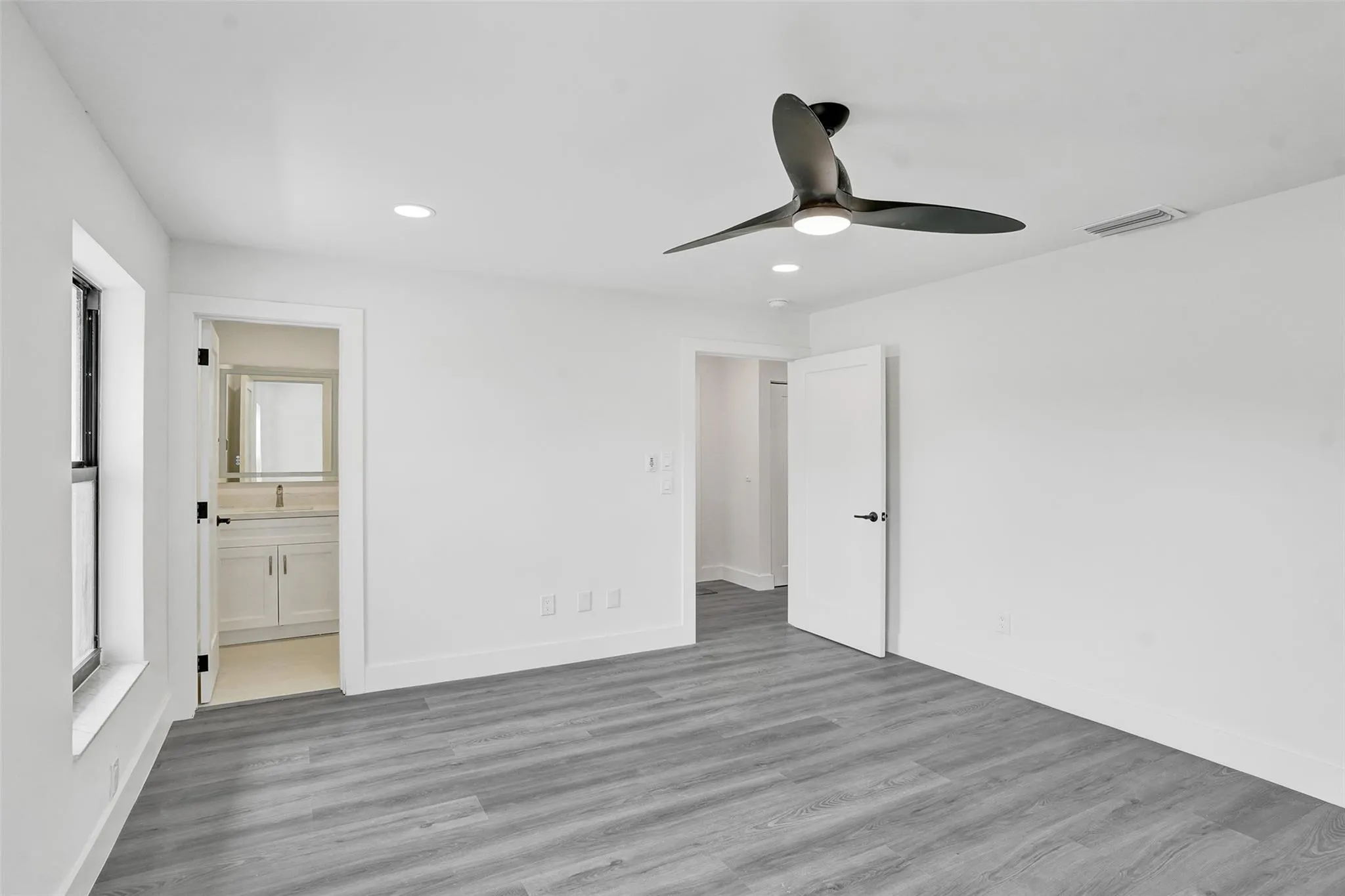 10359 Sunset Bend Dr