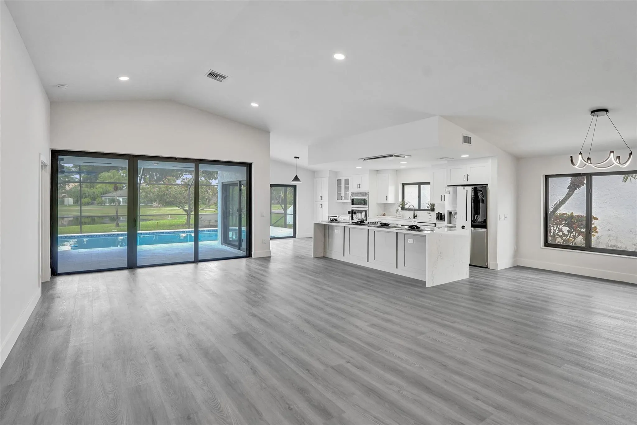 10359 Sunset Bend Dr