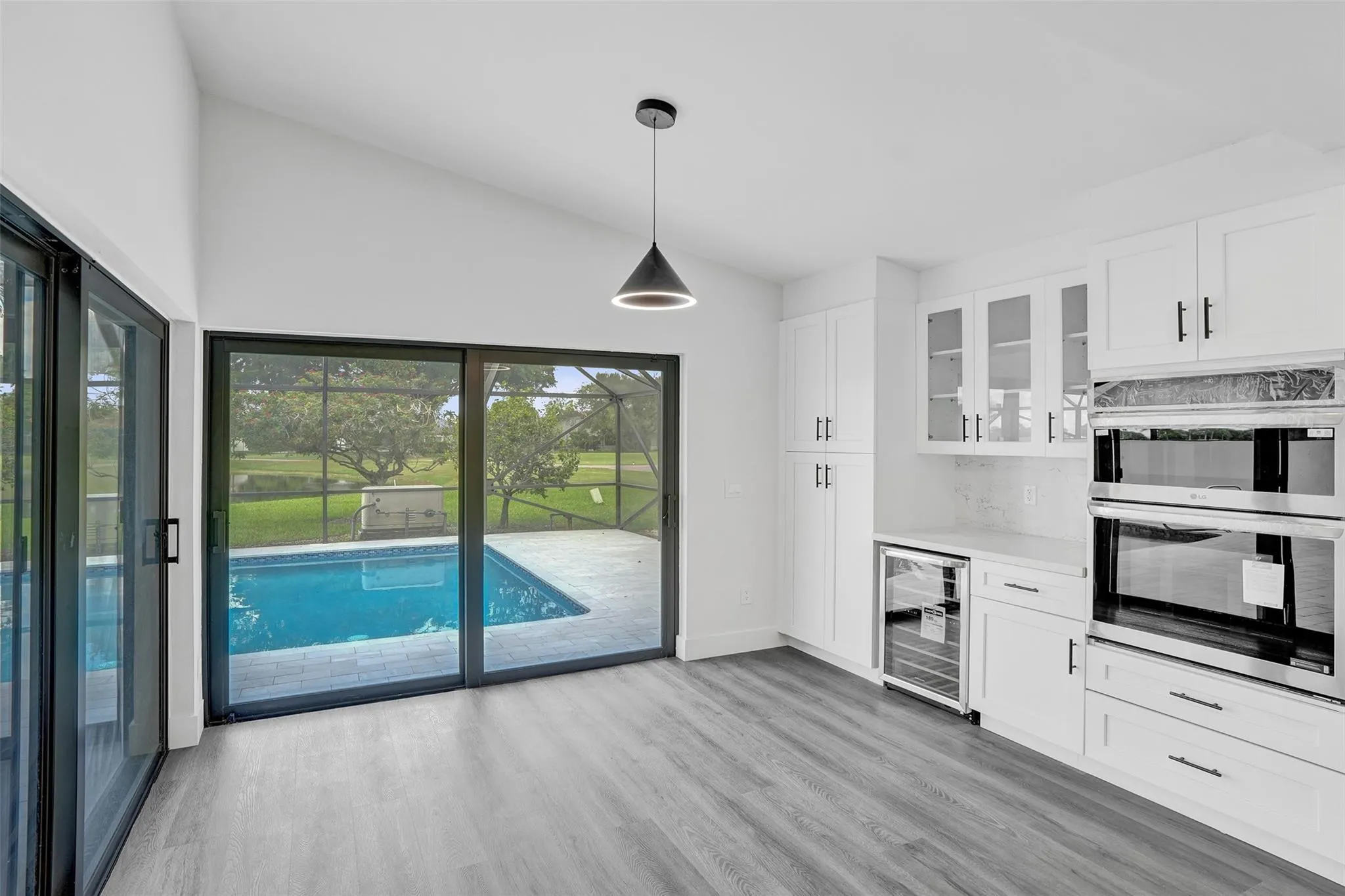 10359 Sunset Bend Dr