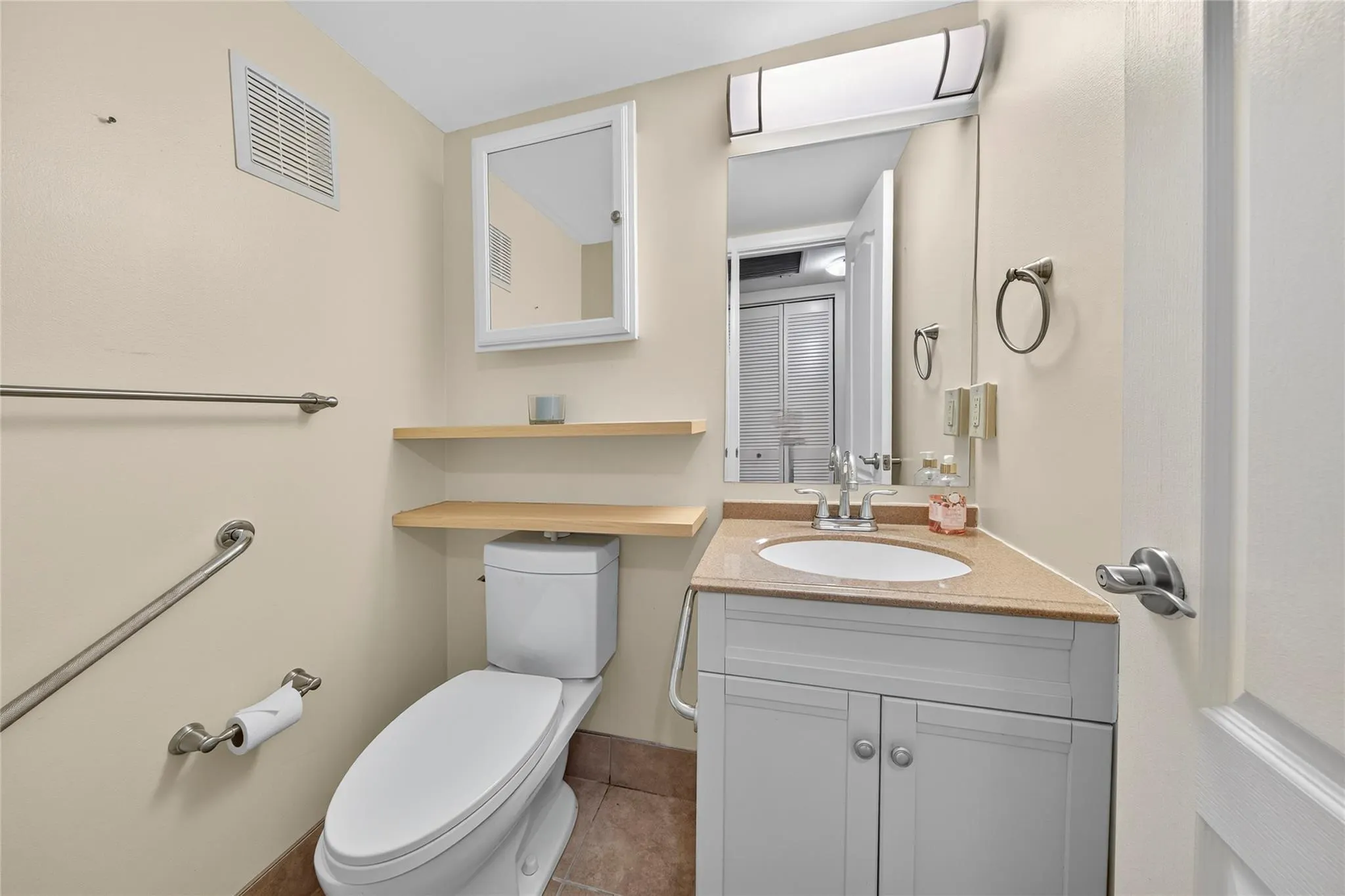 125 Newport I, #125
