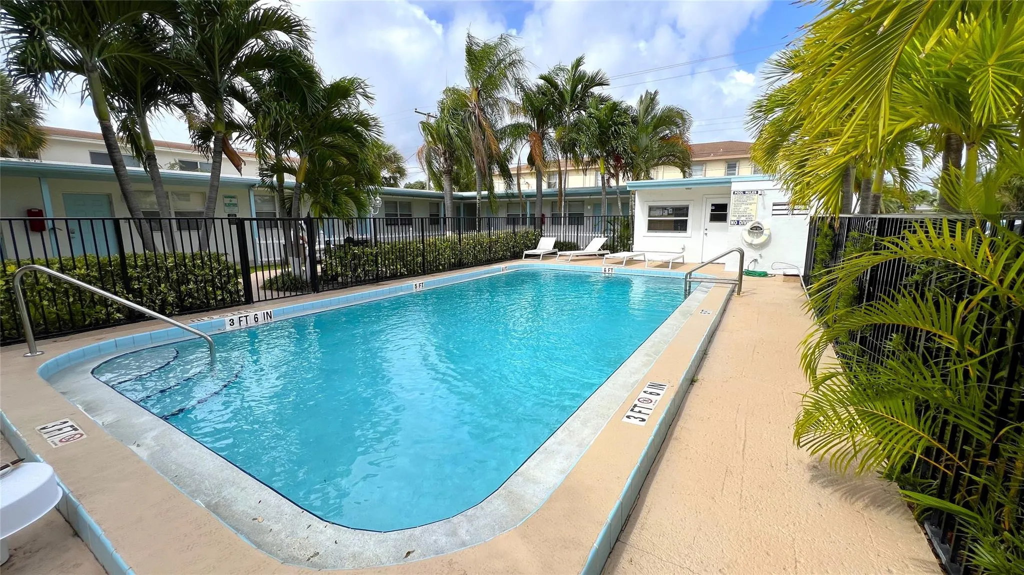 1601 S Federal Hwy, #6