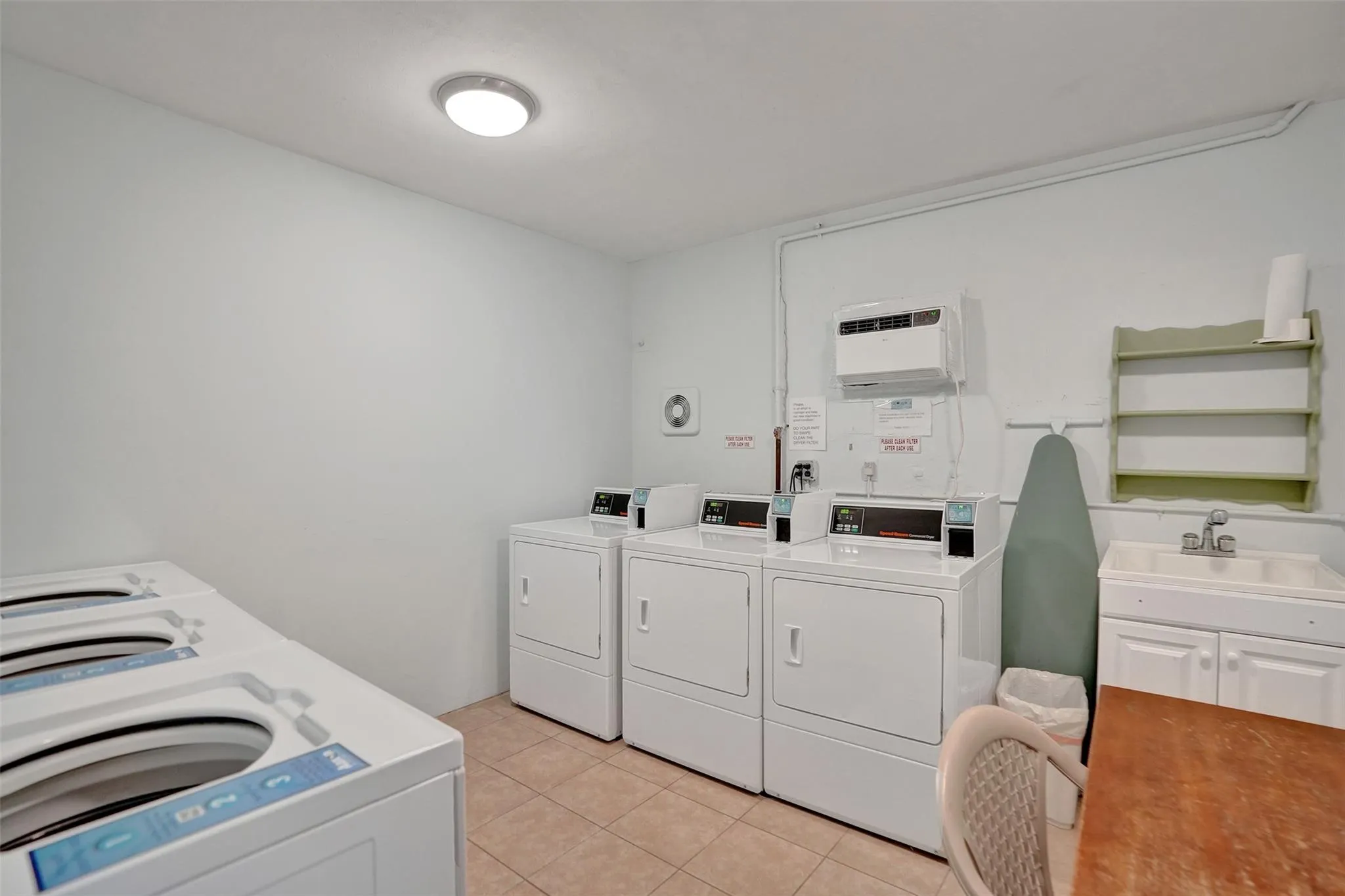 2508 Bay Dr, #303