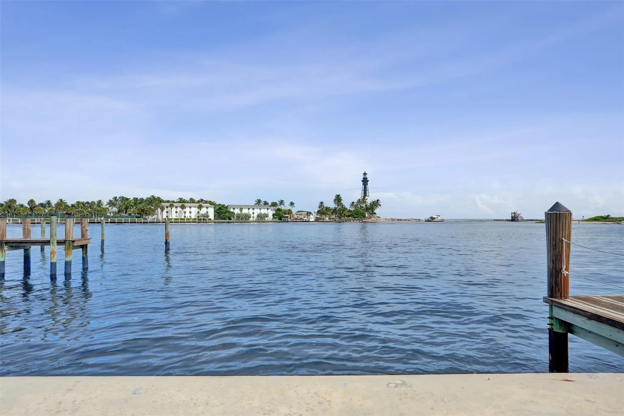 2508 Bay Dr, #303
