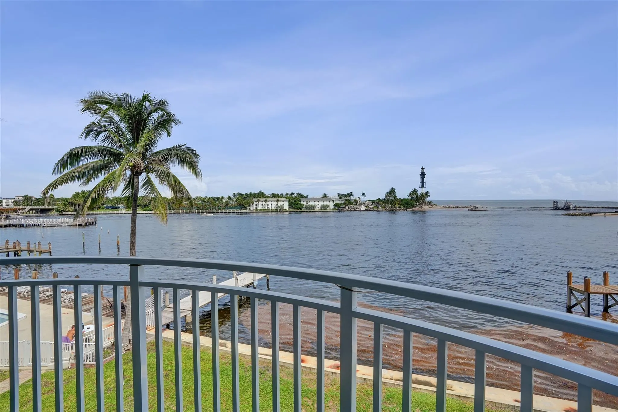 2508 Bay Dr, #303