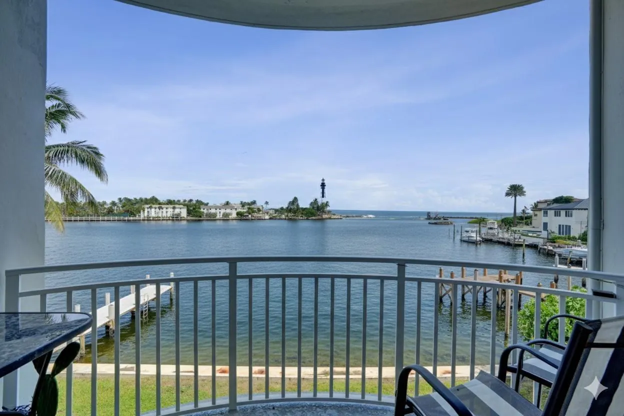 2508 Bay Dr, #303