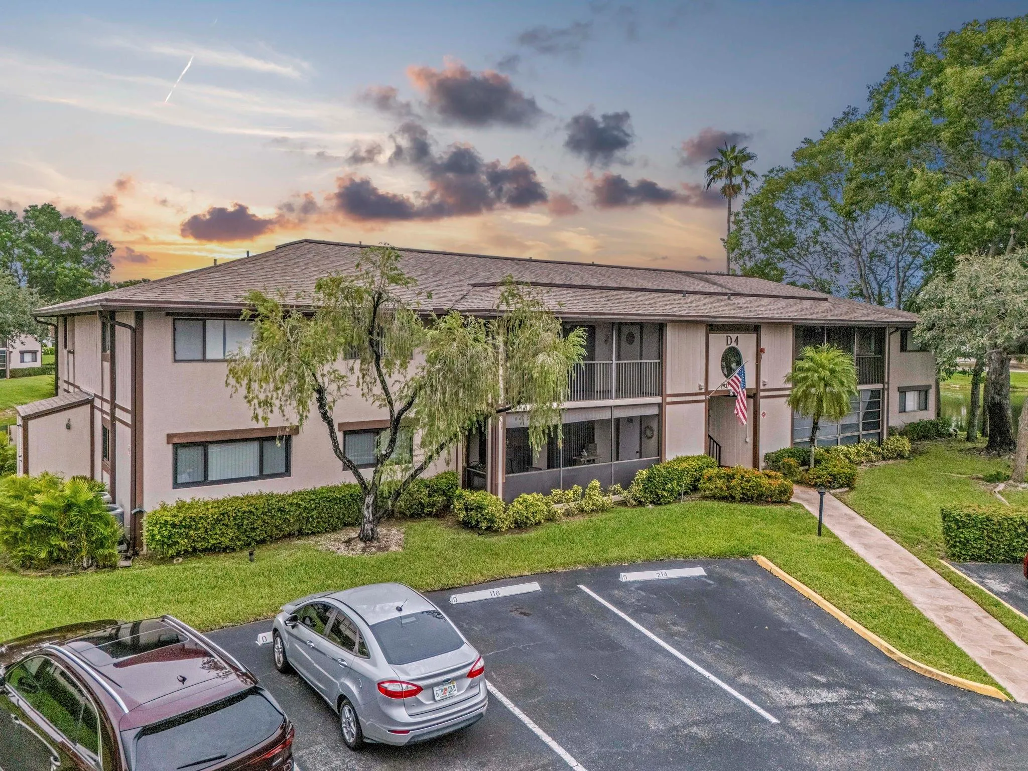 9947 N Belfort Cir, #114