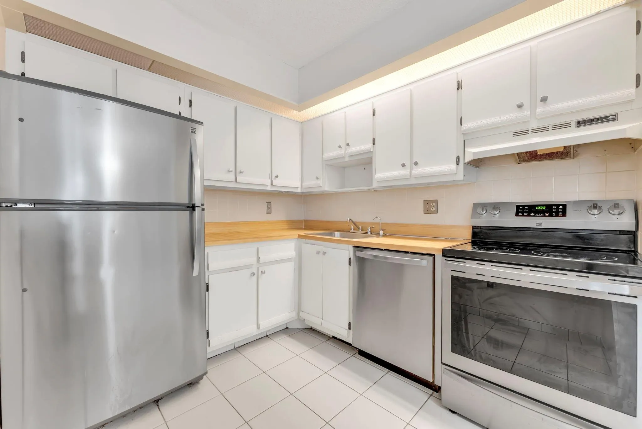 9947 N Belfort Cir, #114