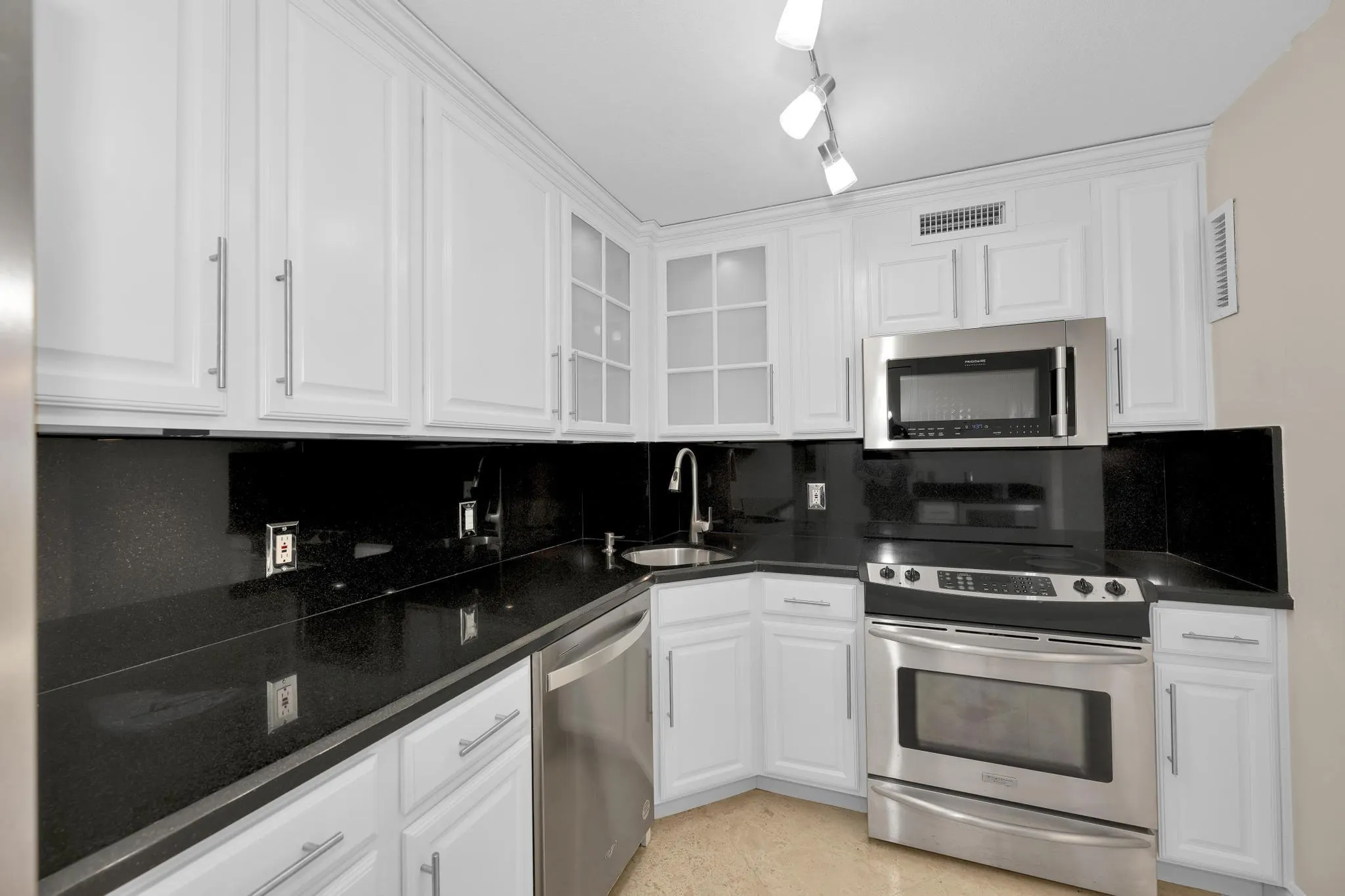 1900 S Ocean Blvd, #6S