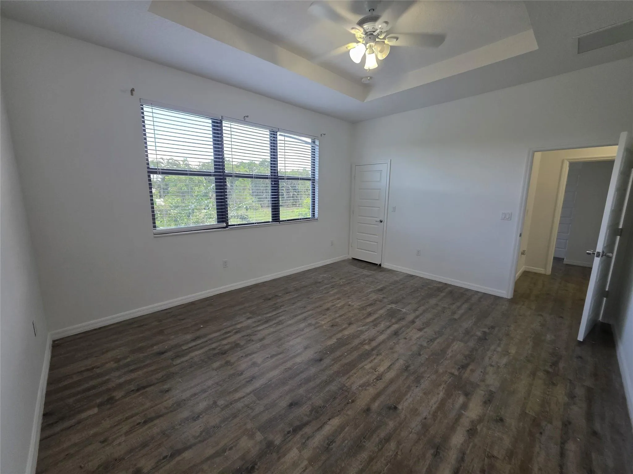 19117 NE 8th Ct