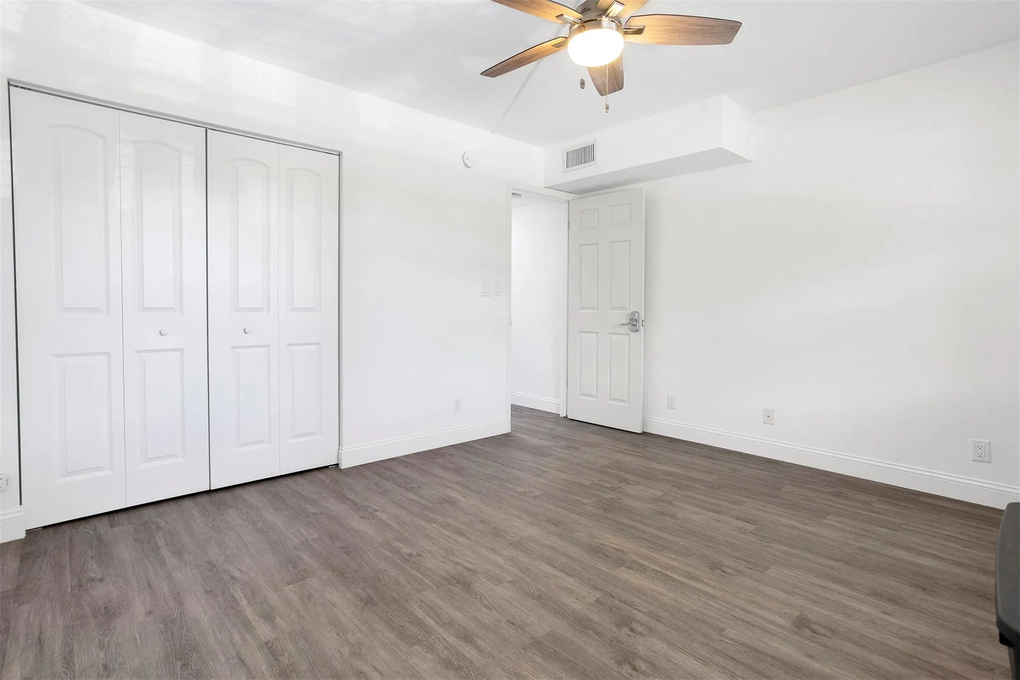 2805 Victoria Way, #F 2
