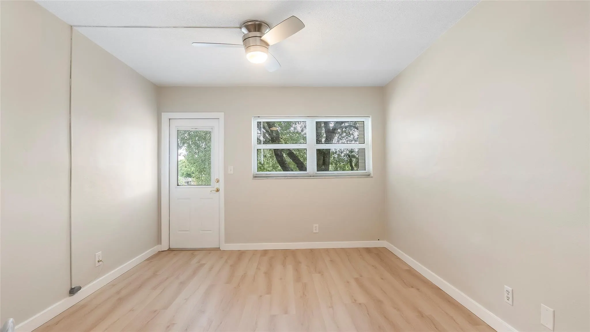 1855 Plunkett St, #304