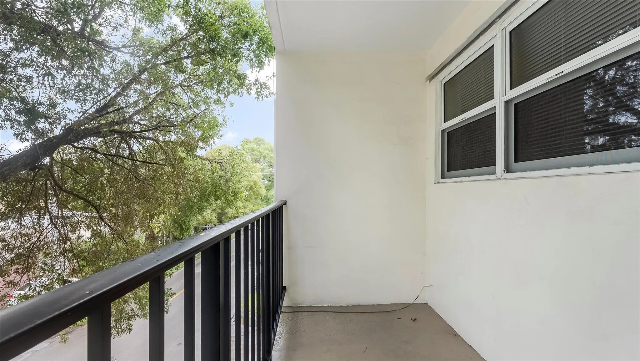 1855 Plunkett St, #304