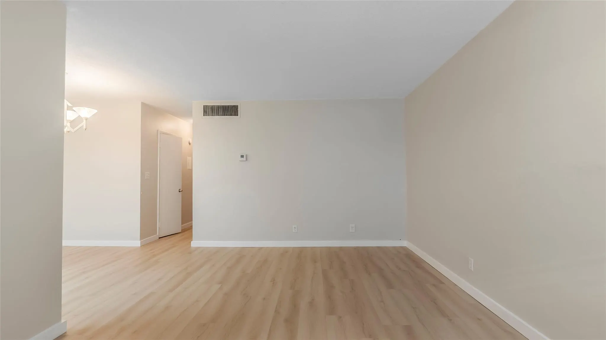 1855 Plunkett St, #304