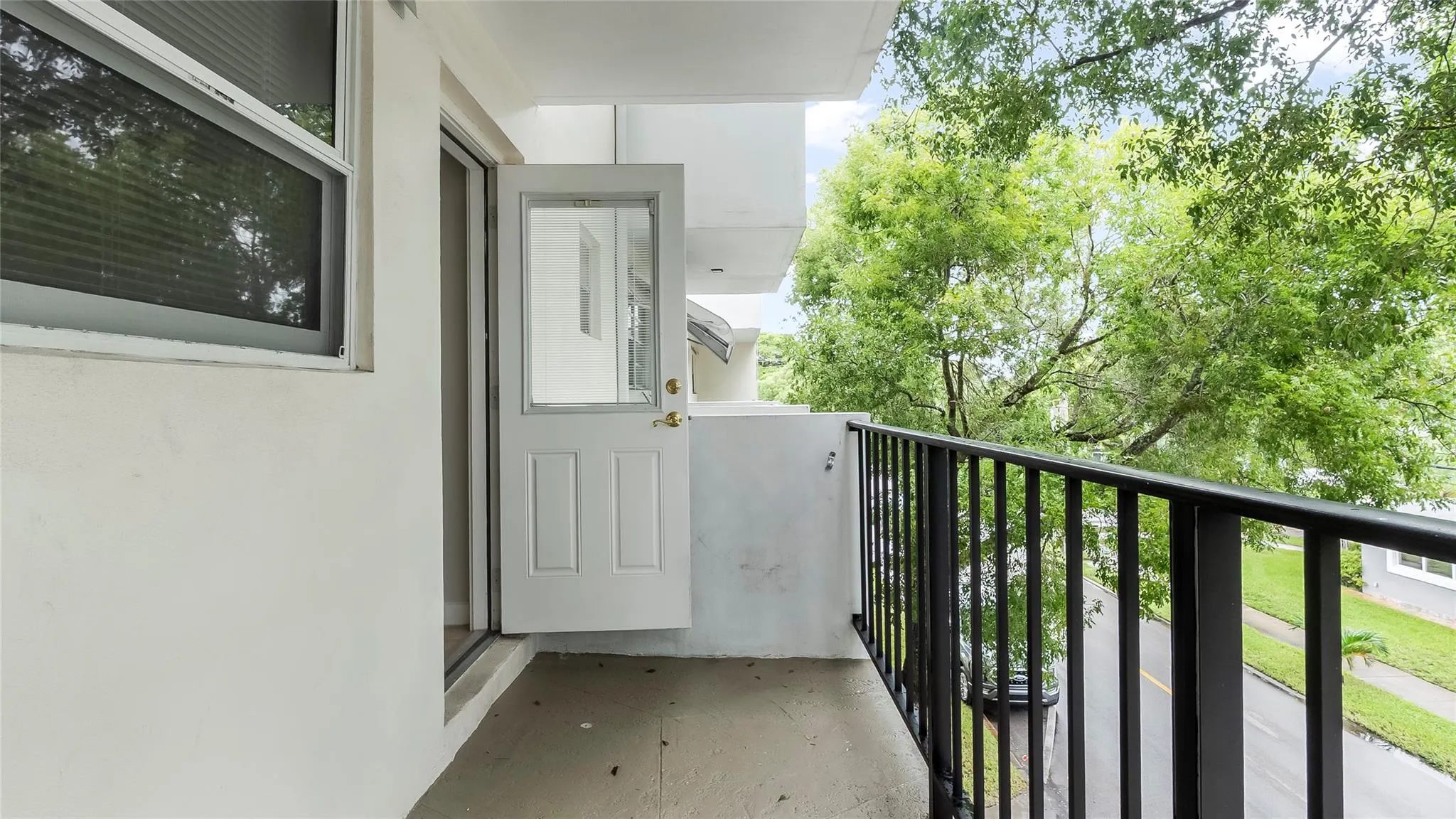 1855 Plunkett St, #304
