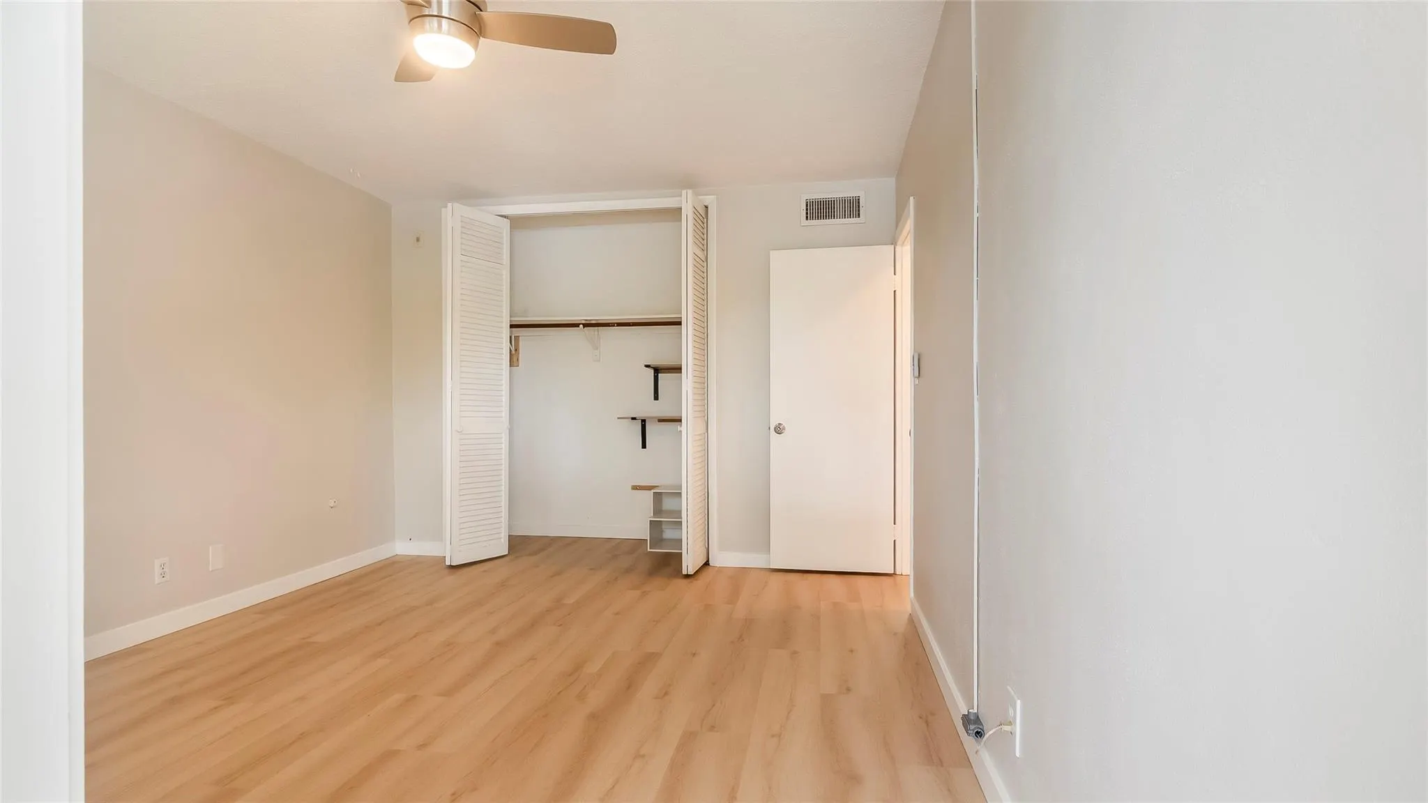 1855 Plunkett St, #304
