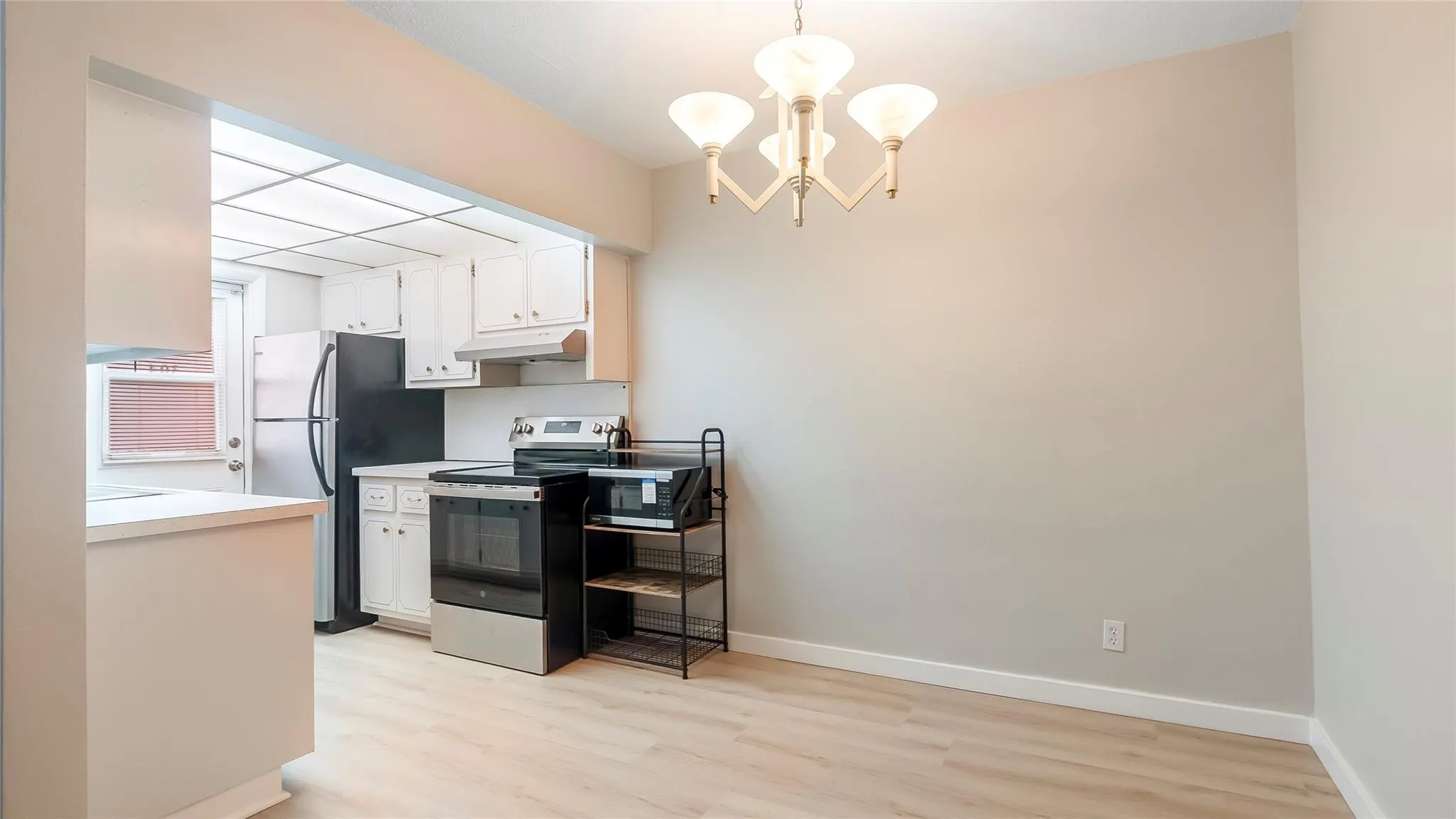 1855 Plunkett St, #304