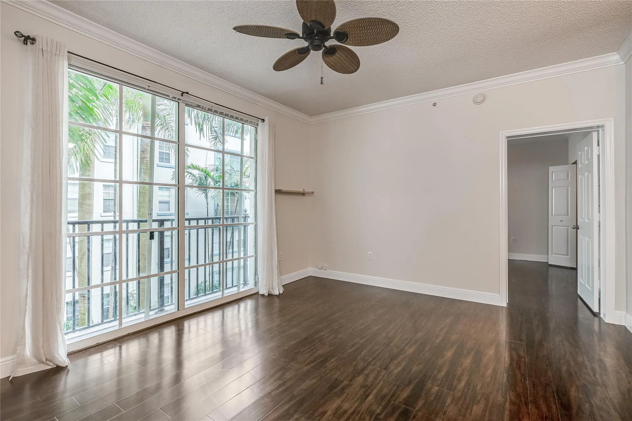 533 NE 3rd Ave, #319