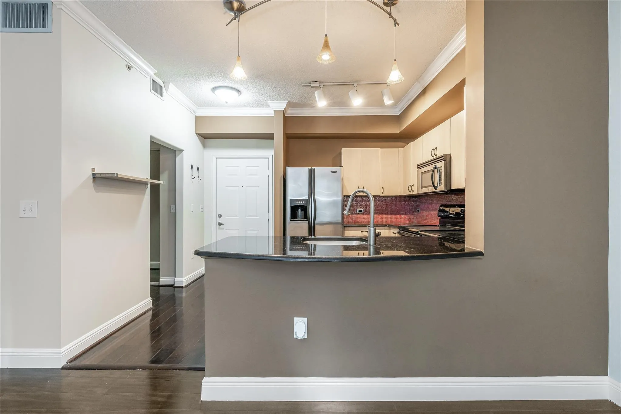 533 NE 3rd Ave, #319