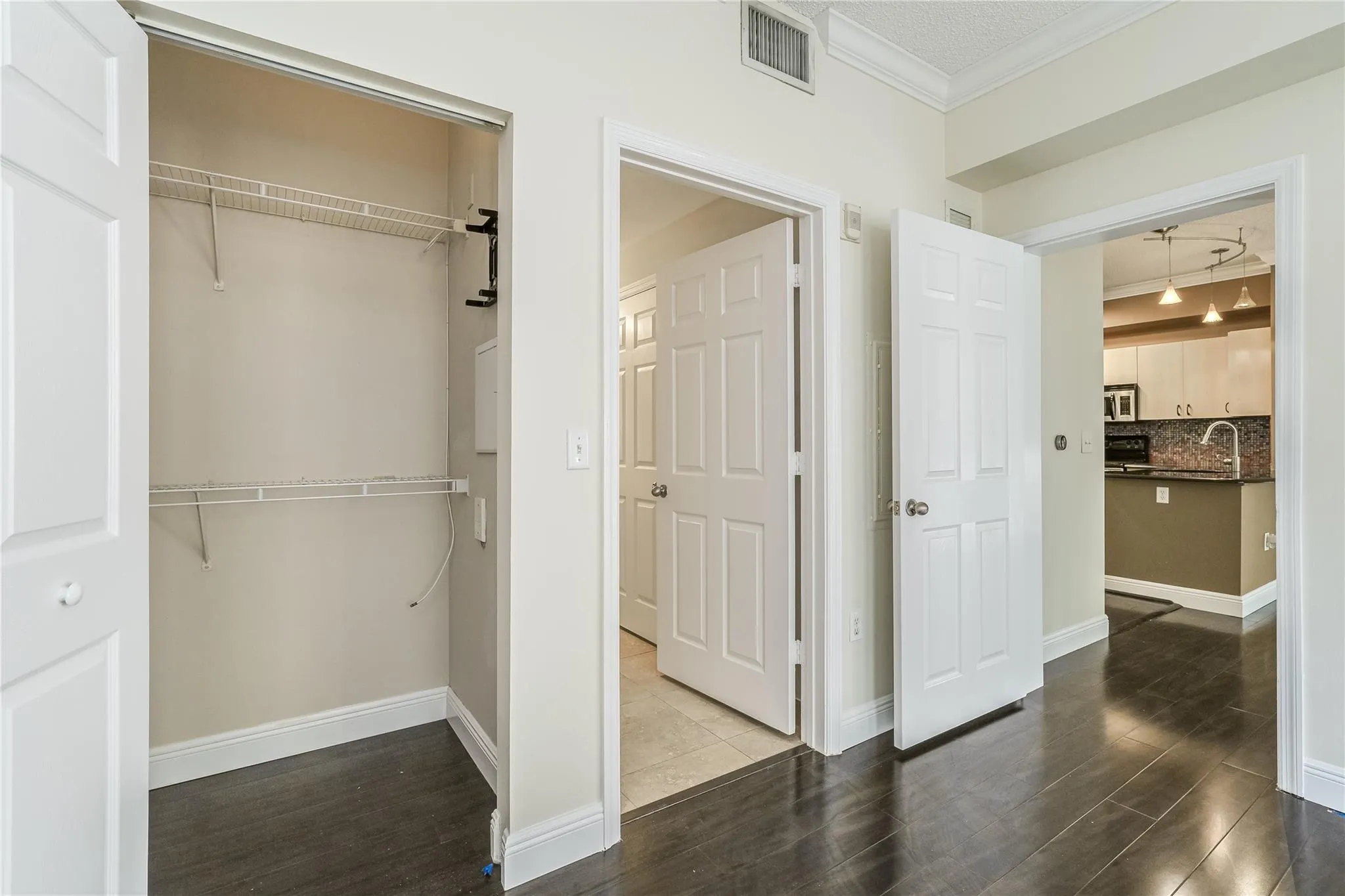 533 NE 3rd Ave, #319