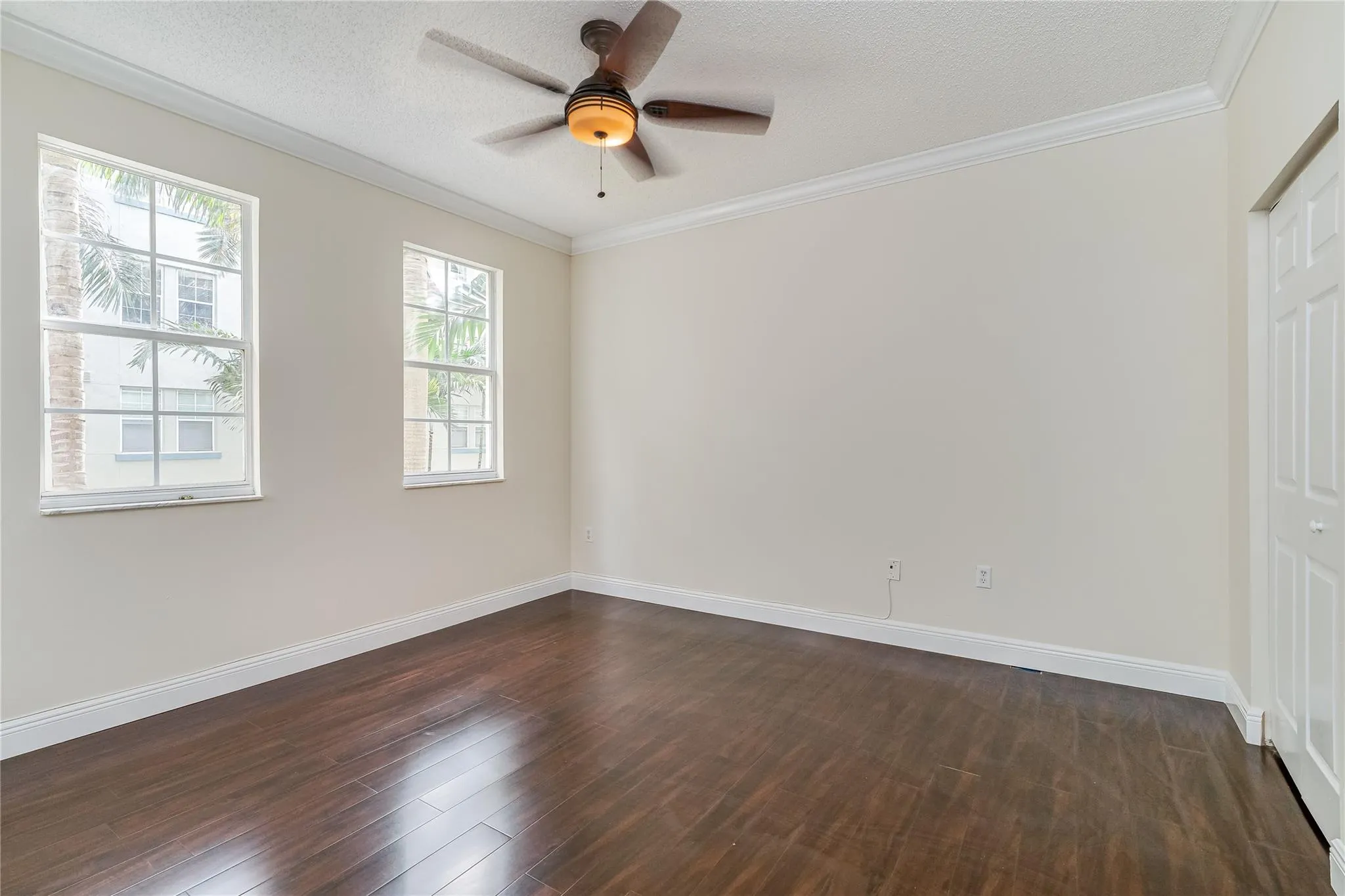 533 NE 3rd Ave, #319