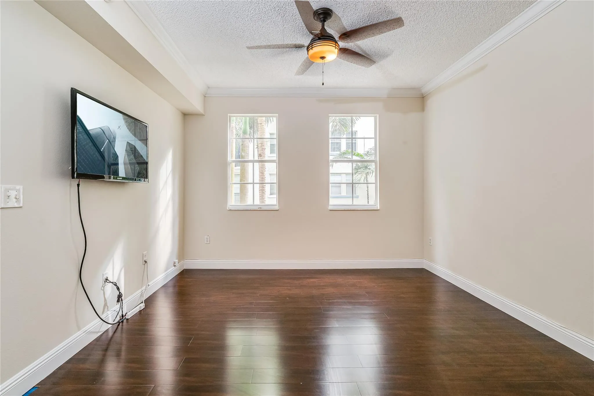 533 NE 3rd Ave, #319