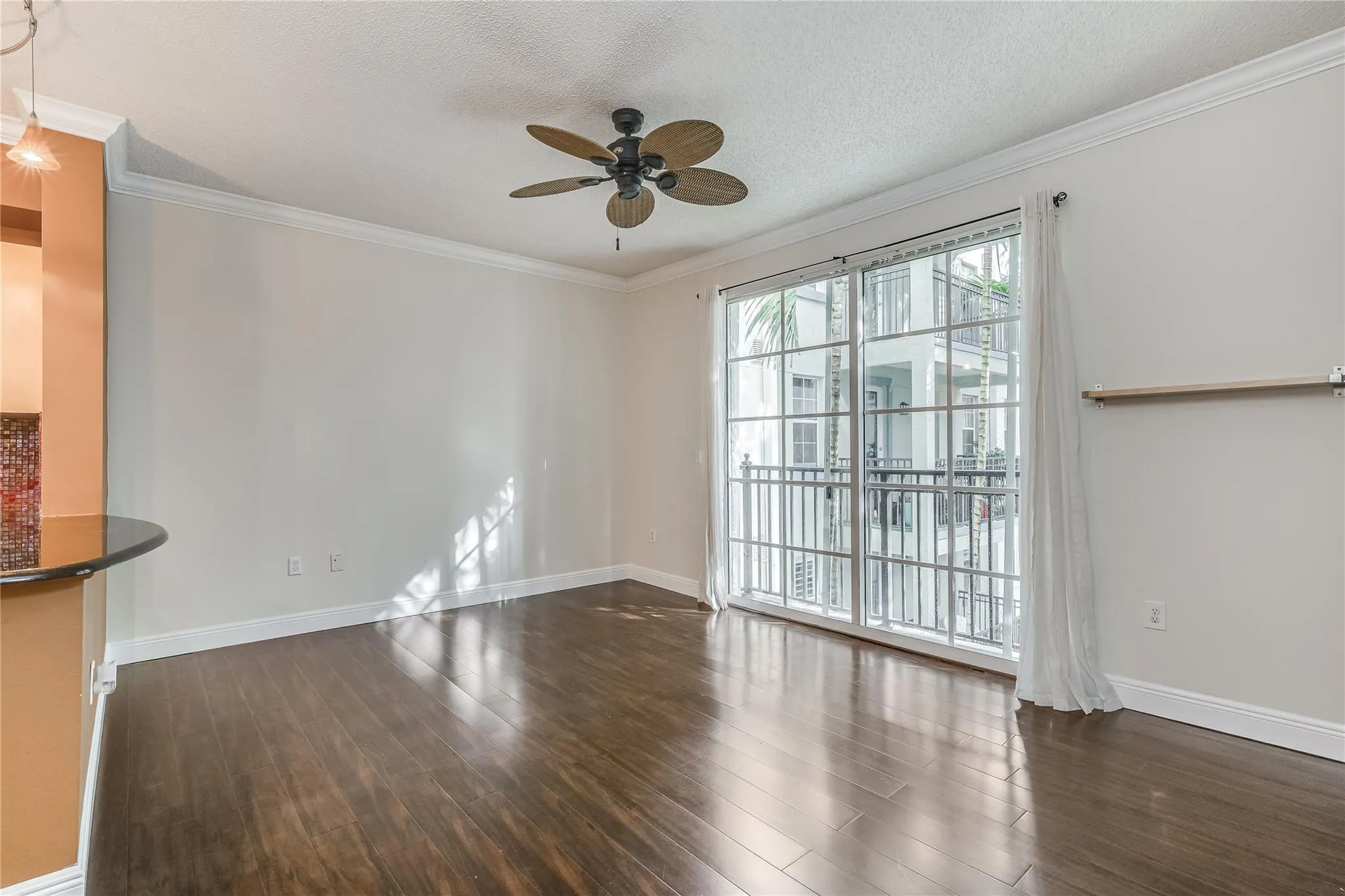 533 NE 3rd Ave, #319