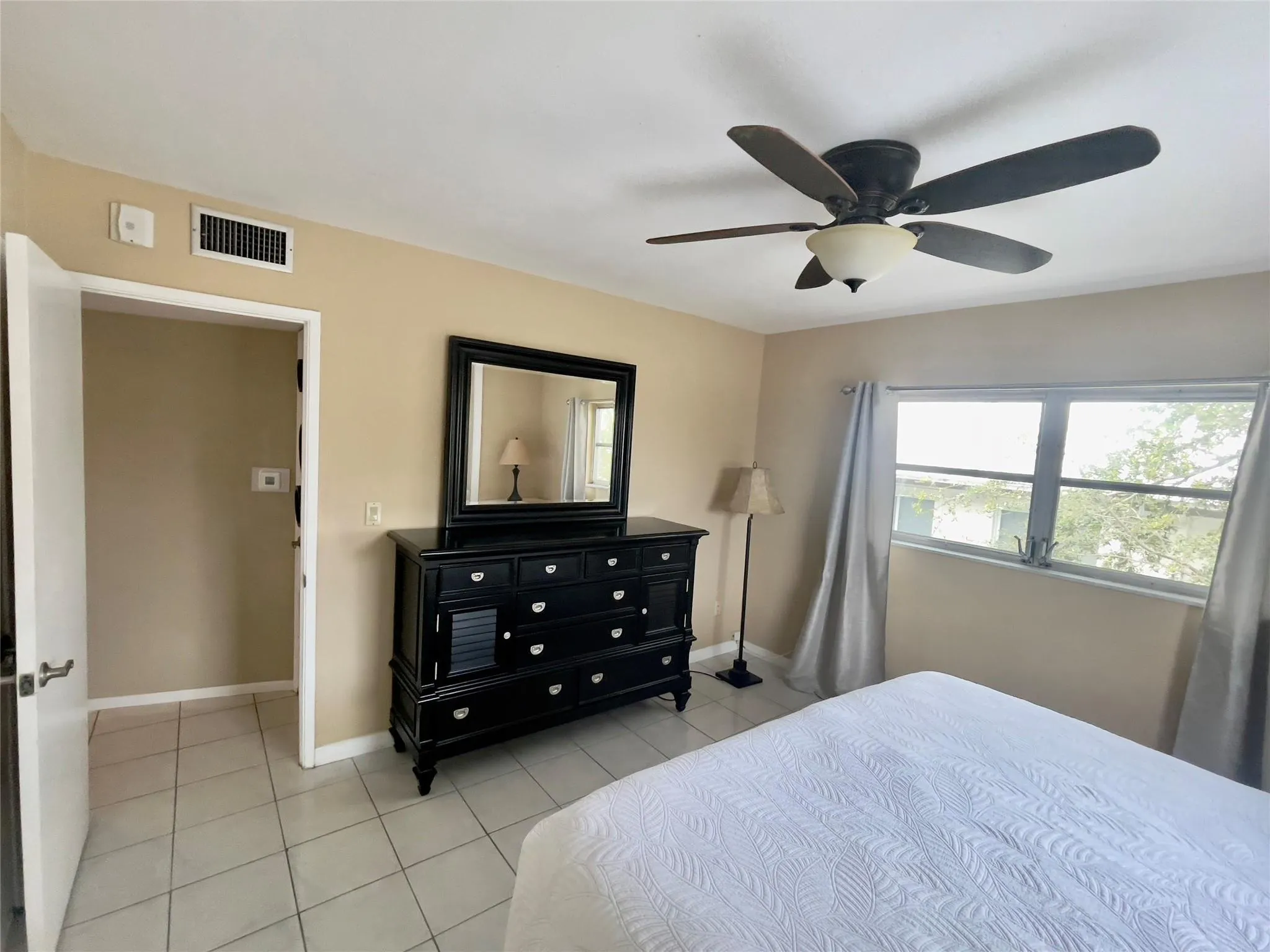 651 E Pine Dr, #310