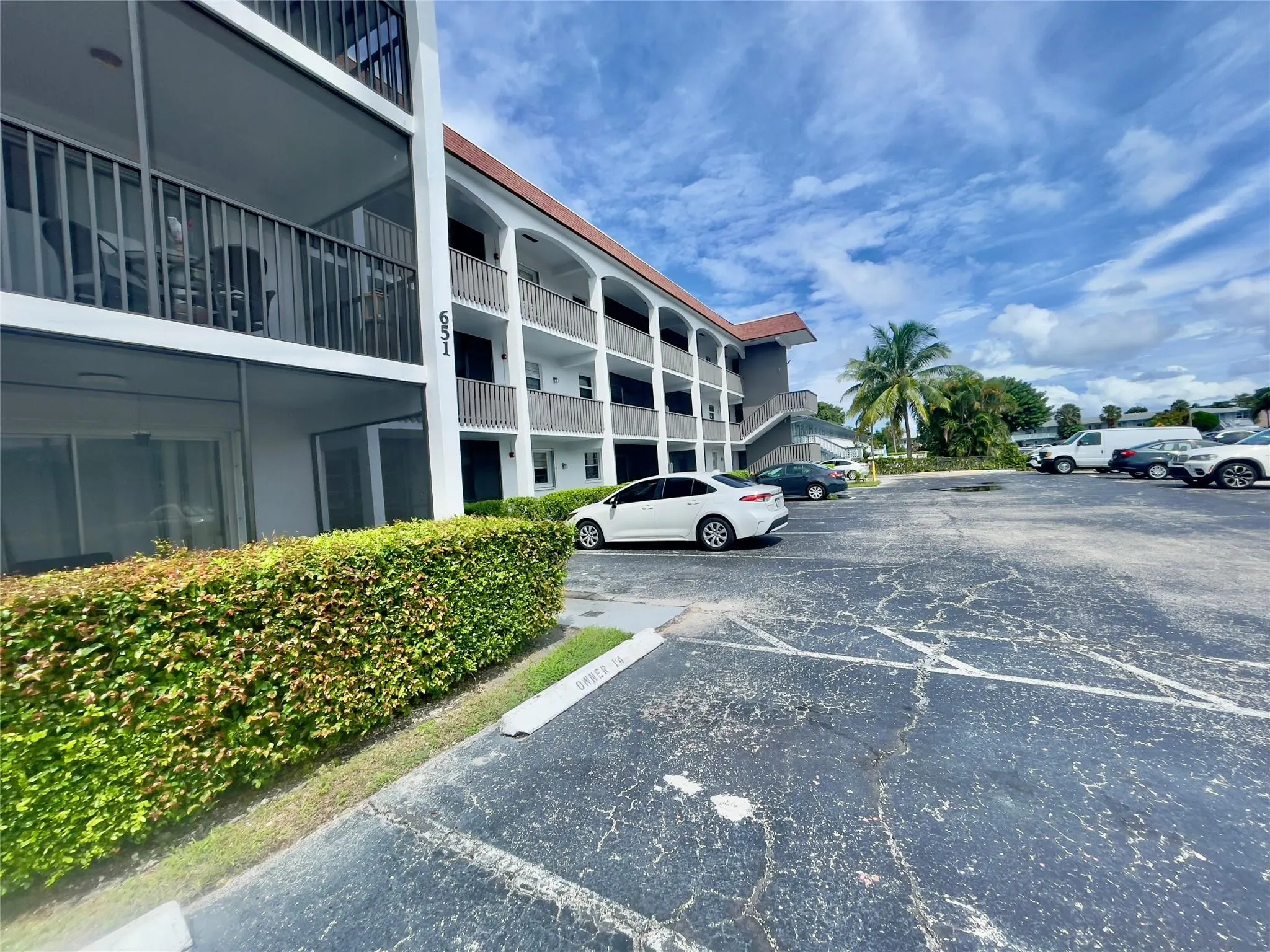 651 E Pine Dr, #310