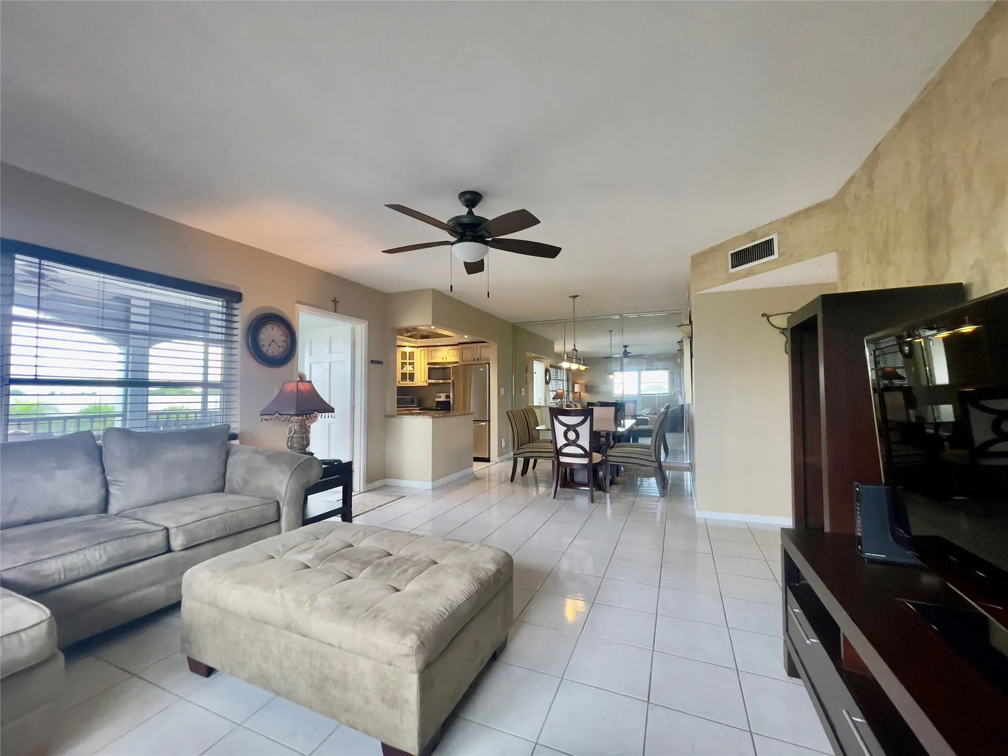 651 E Pine Dr, #310