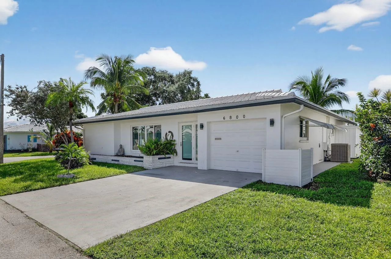 6800 NW 75th St