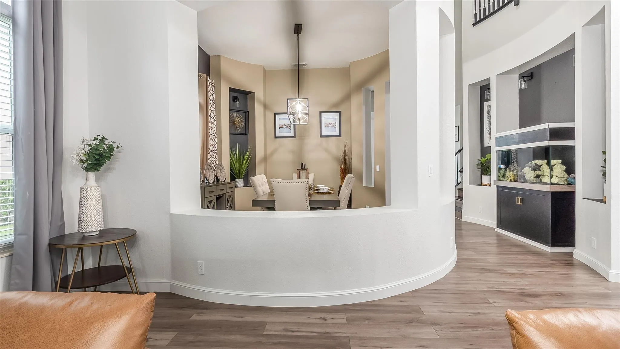 556 Cresta Cir