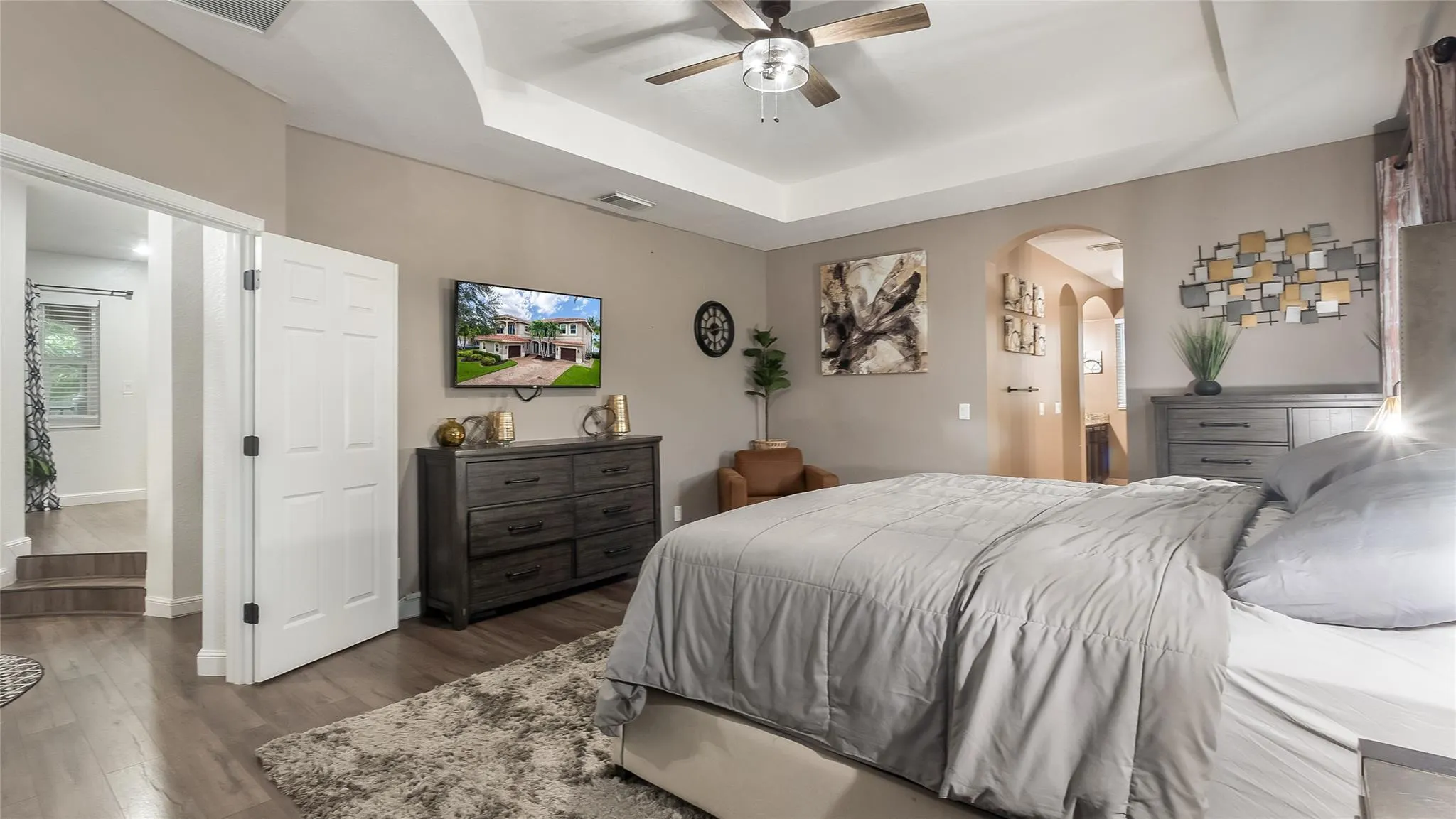 556 Cresta Cir