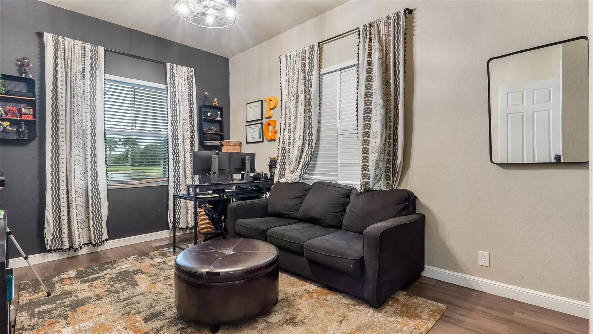 556 Cresta Cir