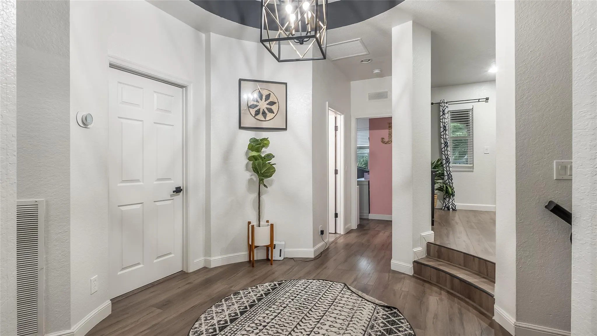 556 Cresta Cir