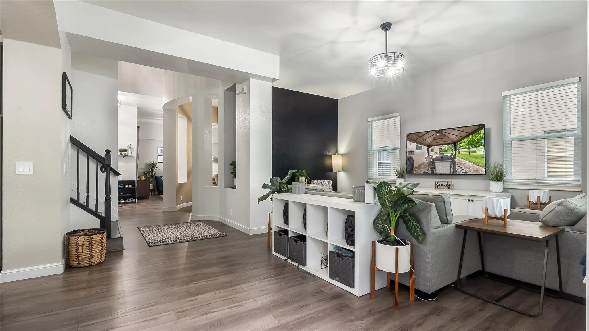 556 Cresta Cir