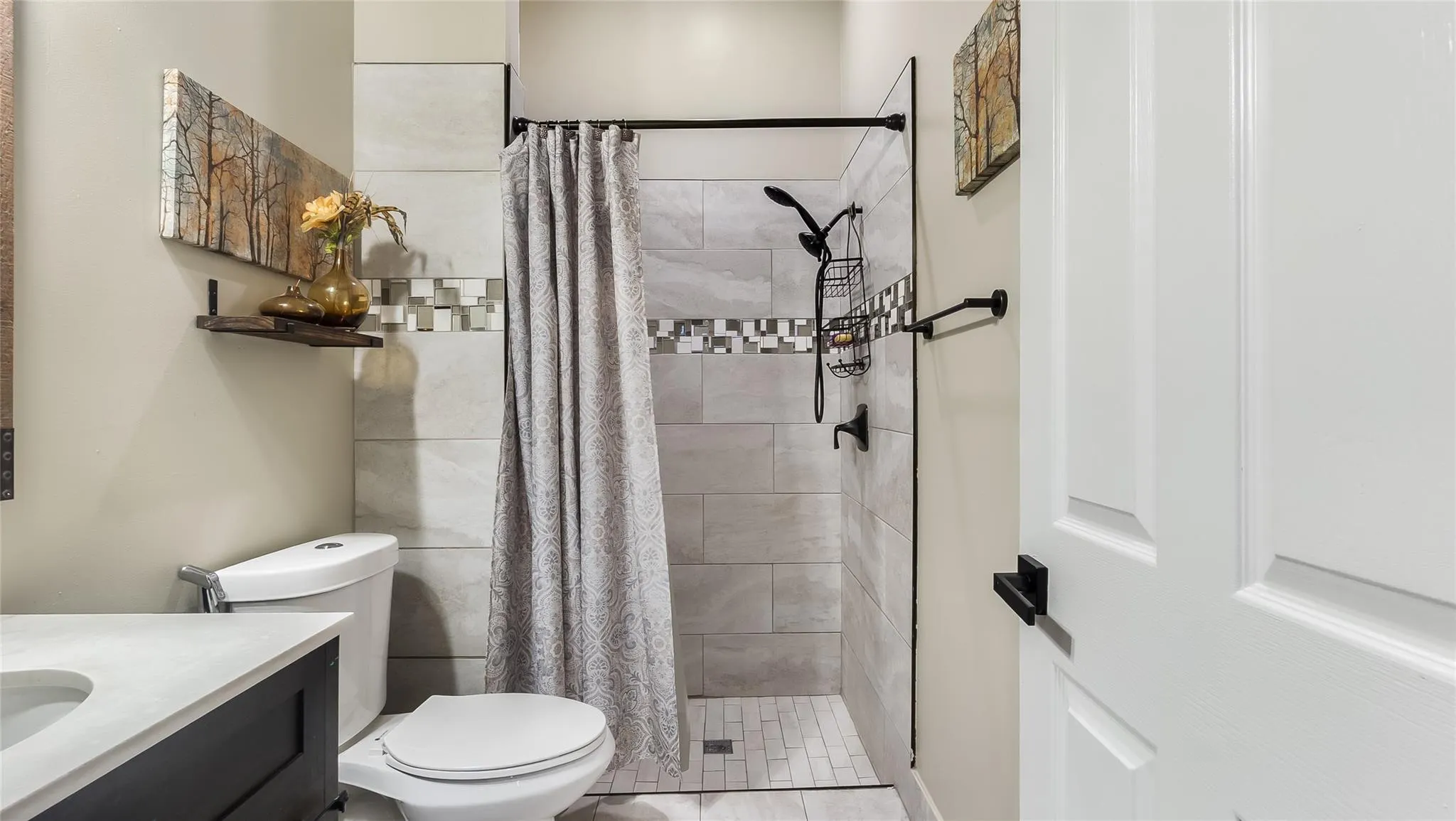 556 Cresta Cir