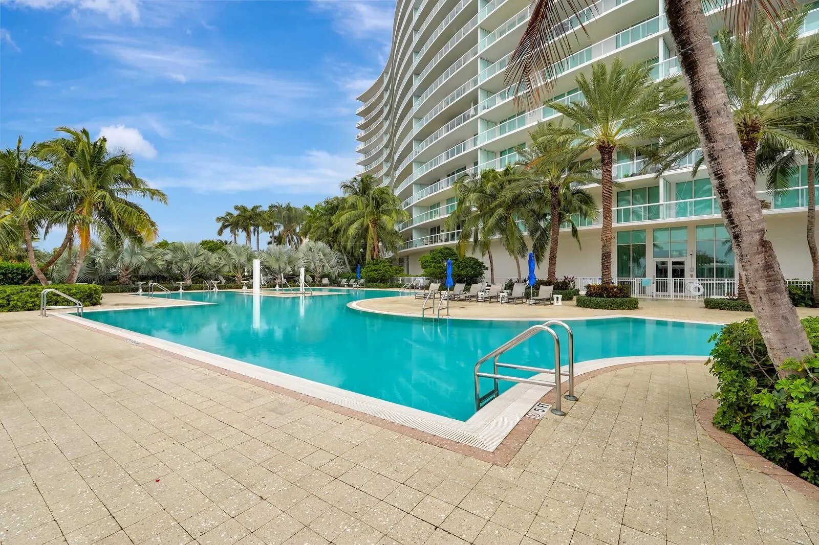 1 N Ocean Blvd, #506