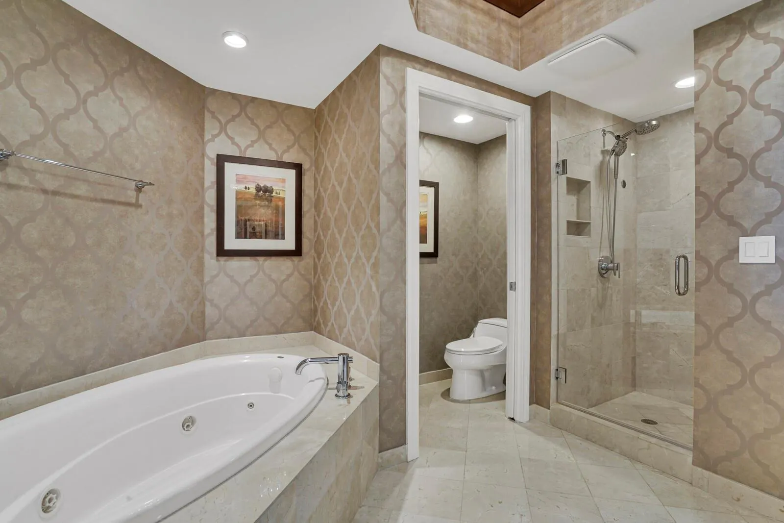 1 N Ocean Blvd, #506
