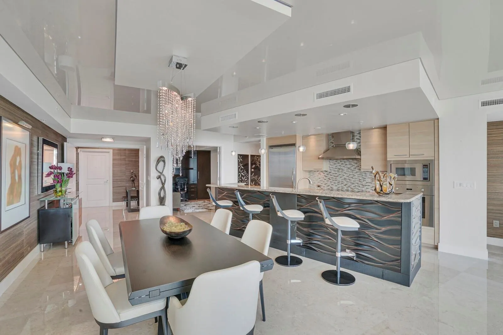 1 N Ocean Blvd, #506