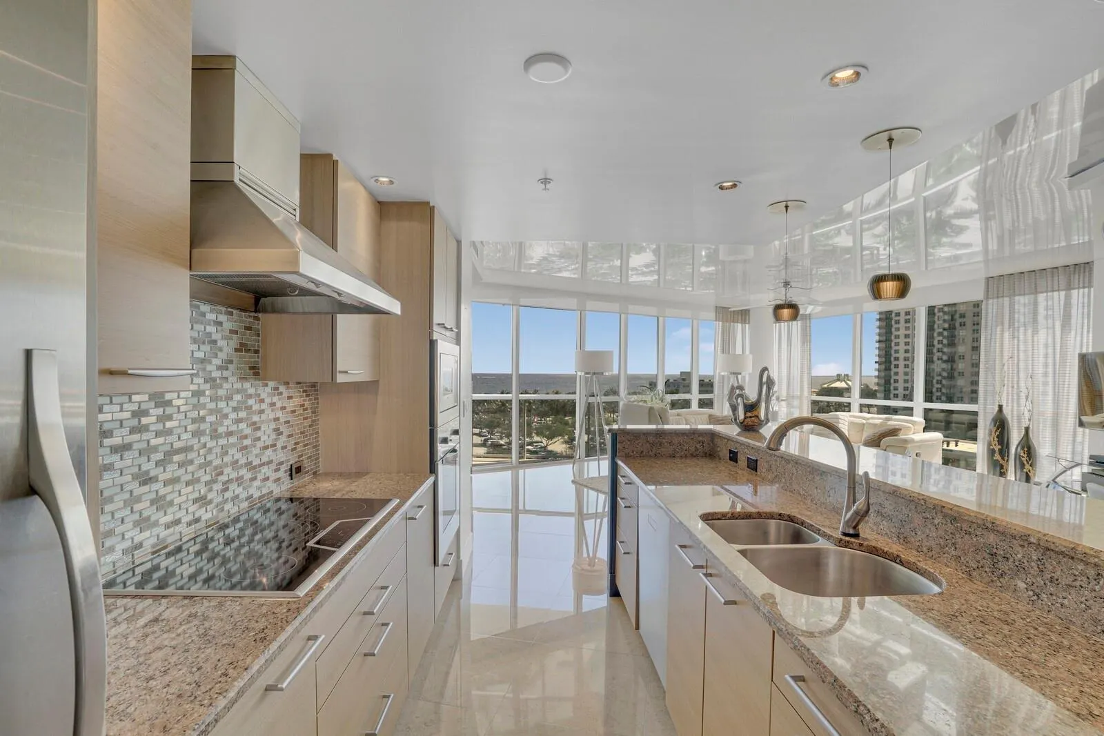 1 N Ocean Blvd, #506