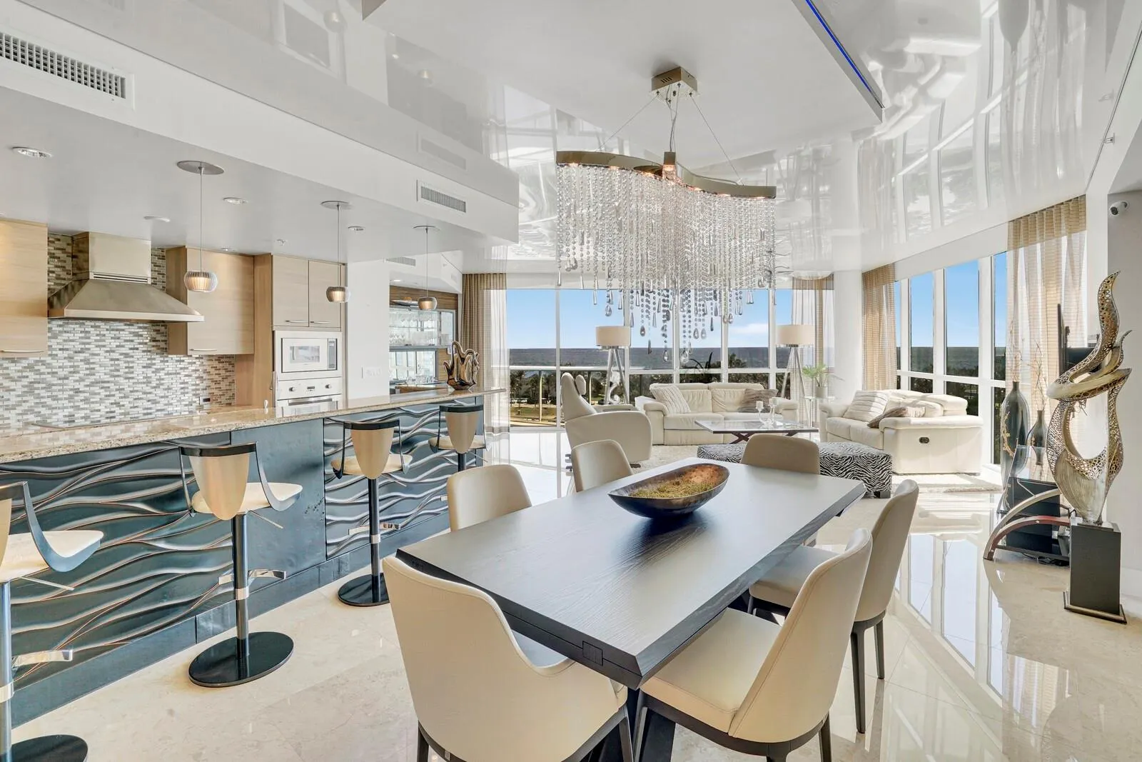 1 N Ocean Blvd, #506