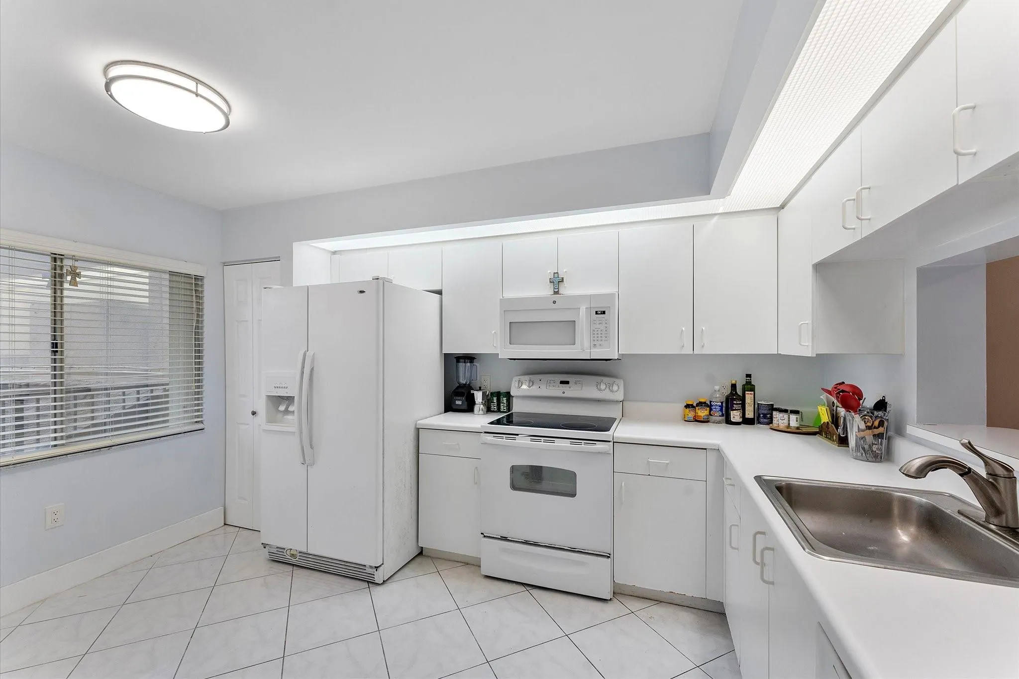850 SW 138th Ave, #208D